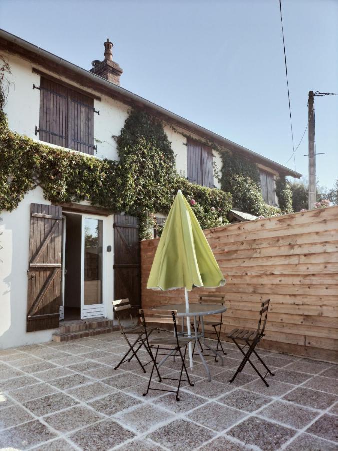 A Deux Pas De Cabourg ,Avec Une Belle Vue Sur La Campagne Normande.A Grangues Экстерьер фото
